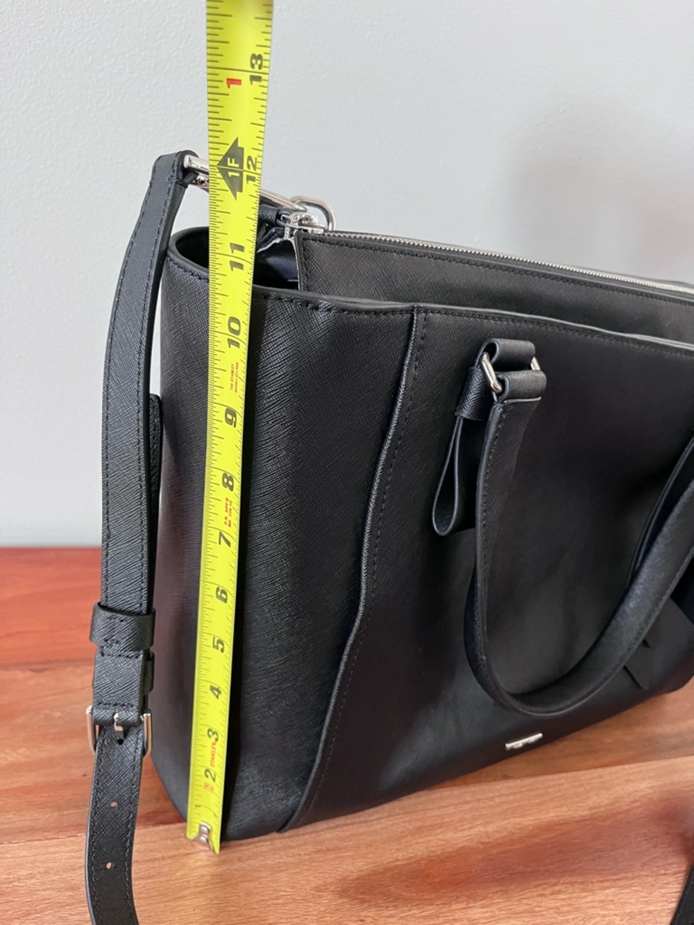 TUMI Varek Worth Tote Black Leather Crossbody Bag House of Suntory Edition - Picture 11 of 11